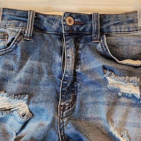 KanCan Distressed Ripped Style Jean Denim Shorts Women's Sz W5 26 EUC NICE! - Picture 3 of 7